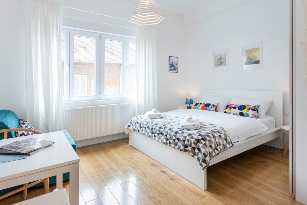 Studio Apartments Near Park Zrinjevac Zagreb Eksteriør billede