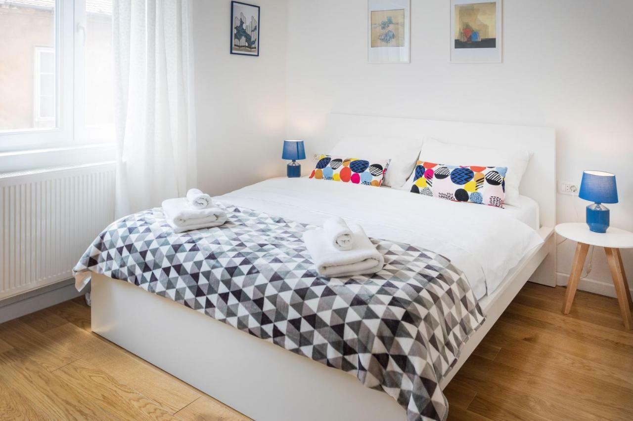 Studio Apartments Near Park Zrinjevac Zagreb Eksteriør billede